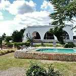 Archidea - Con Piscina Privata Ed Ampio Giardino Villa Specchia