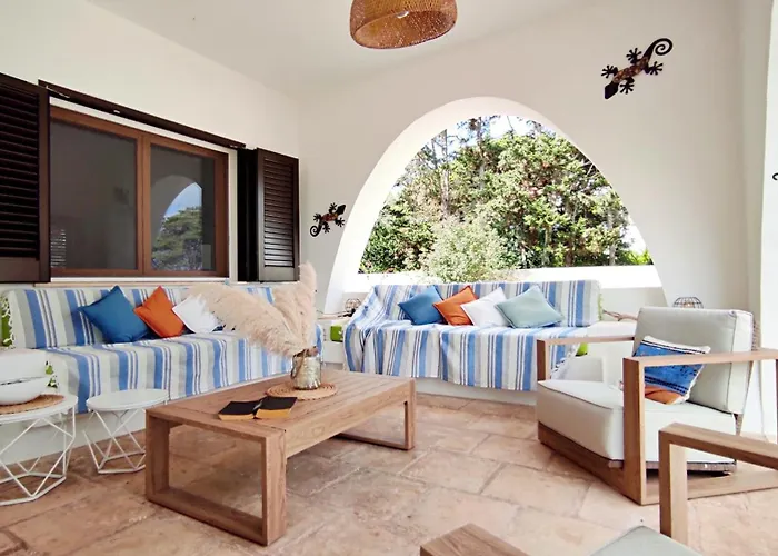 Archidea - Con Piscina Privata Ed Ampio Giardino Specchia