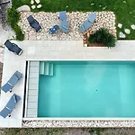 Archidea - Con Piscina Privata Ed Ampio Giardino Villa *