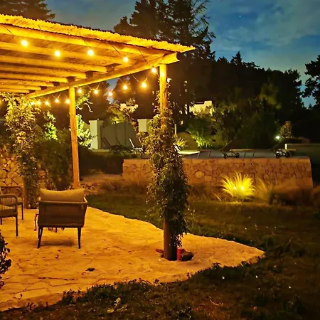 Villa Archidea - Con Piscina Privata Ed Ampio Giardino Specchia